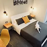 B&B Passi Di Mare 지아르디니낙소스